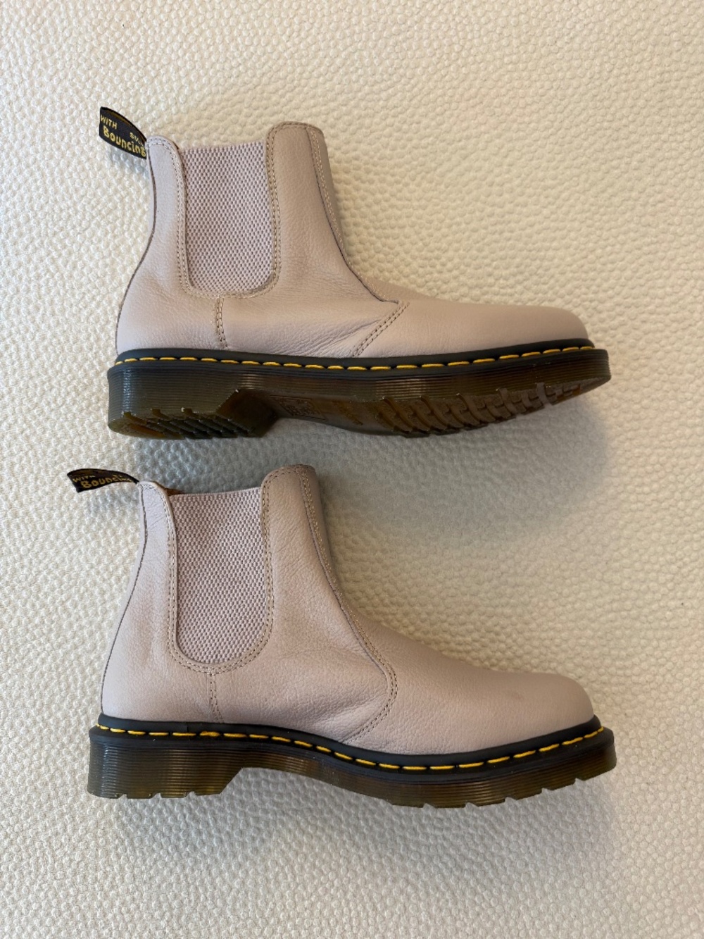 Dr. Martens 2976 Virginia Leather Chelsea Boots Vintage Taupe Women’s 10